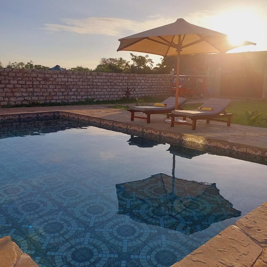 דיאני ביץ' 4 U Luxury Bungalows Diani מראה חיצוני תמונה