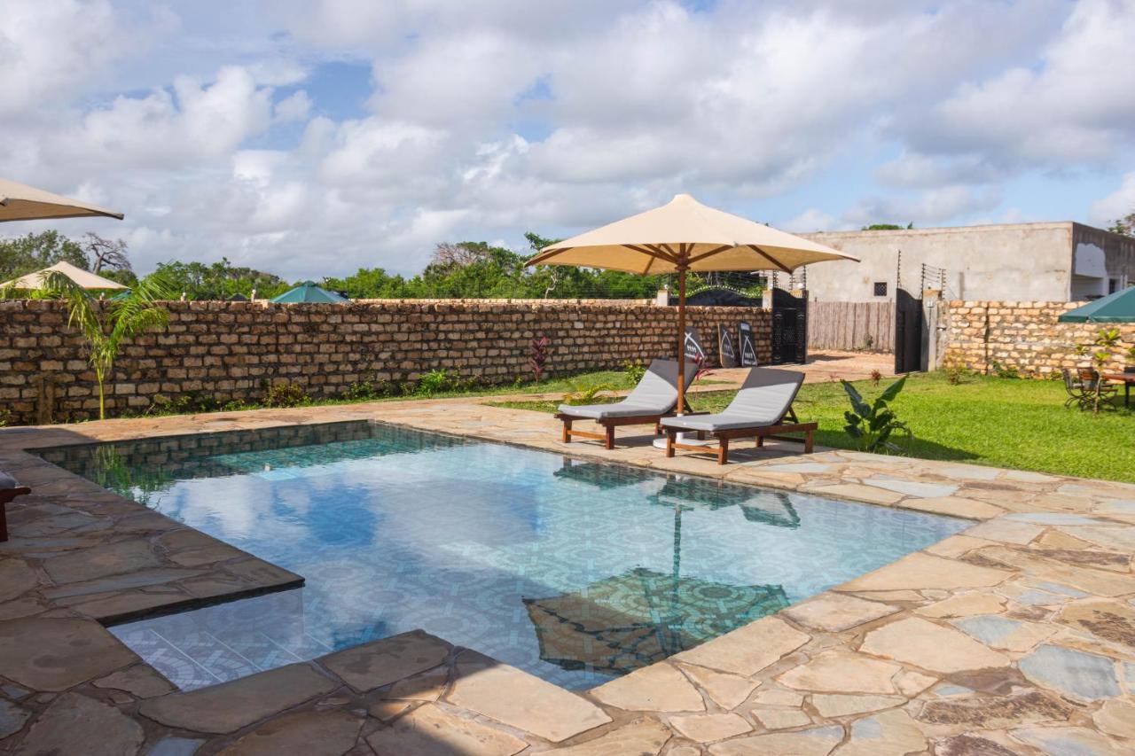 דיאני ביץ' 4 U Luxury Bungalows Diani מראה חיצוני תמונה