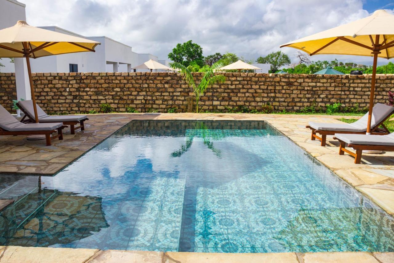 דיאני ביץ' 4 U Luxury Bungalows Diani מראה חיצוני תמונה