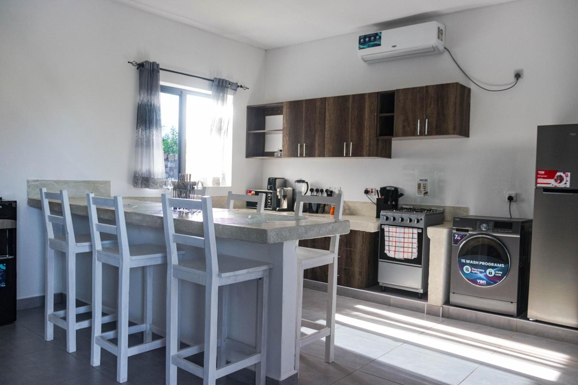 דיאני ביץ' 4 U Luxury Bungalows Diani מראה חיצוני תמונה